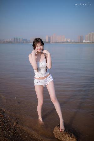 惊！少妇白洁竟在办公室遭遇这般事？是意外还是另有隐情！